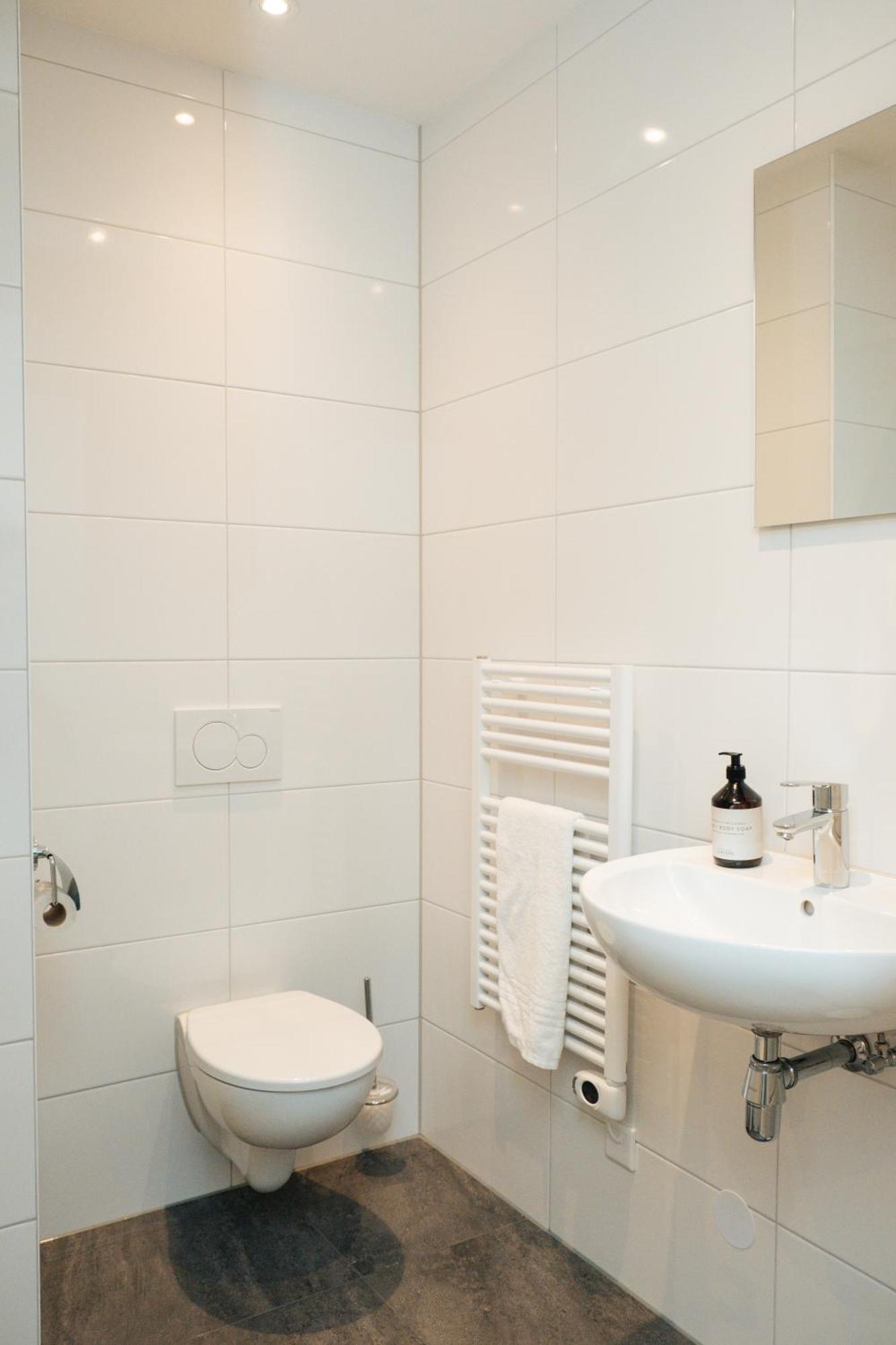 איינדהובן Urban Suites מראה חיצוני תמונה
